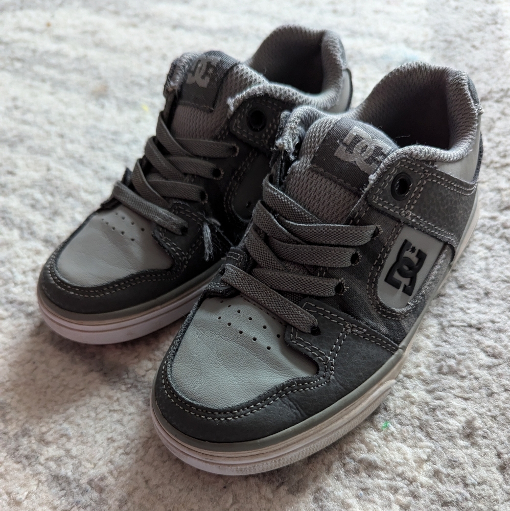 Toddler Boy DC Size 11 Little Boys Skater Shoes
